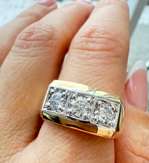 10kt Yellow Gold 1.00cttw Wide Diamond Ring