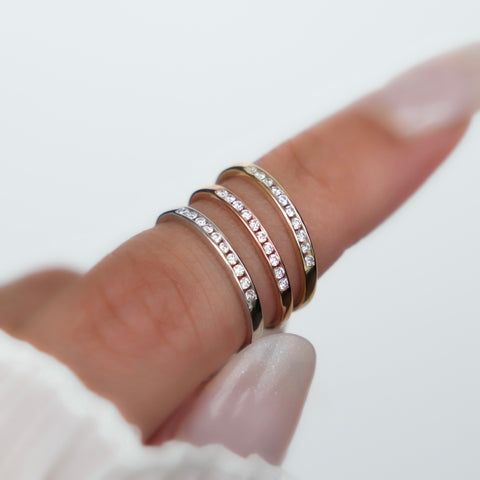 10kt Rose Gold 0.10cttw 10 Diamonds Channel Wedding Band