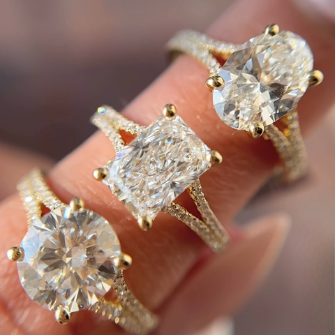 14kt Yellow Gold 2.26cttw Lab-Grown Oval Diamond Engagement Ring
