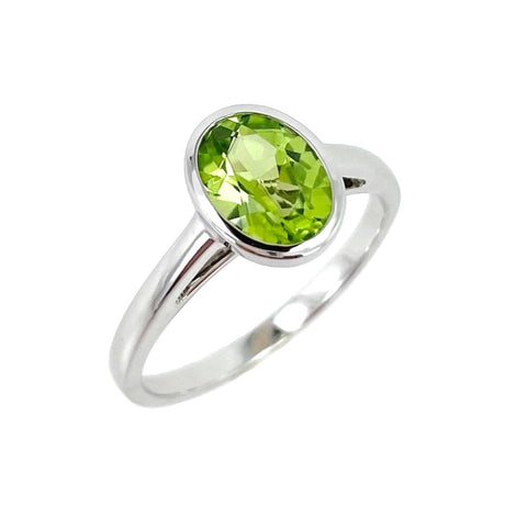 14kt White Gold Oval Peridot Ring