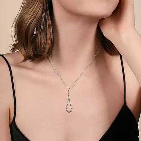 14kt White Gold Diamond Pendant Drop Necklace