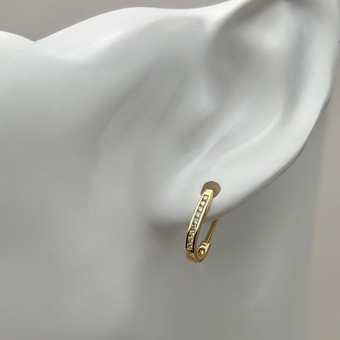 10kt Yellow Gold 0.15cttw Channel Set Lab-Grown Diamond Oval Hoop Earring