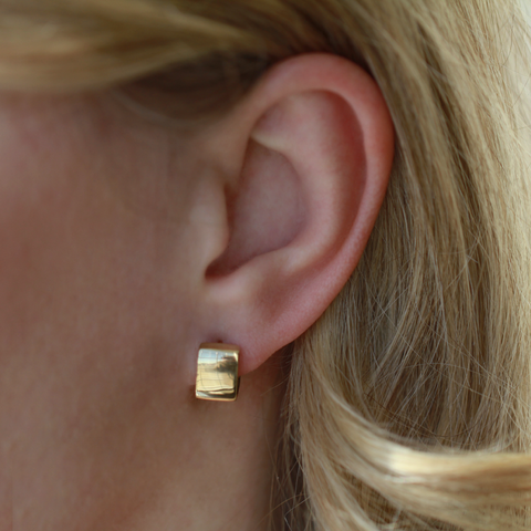 10kt Yellow Gold Chunky Tube Huggie Hoops