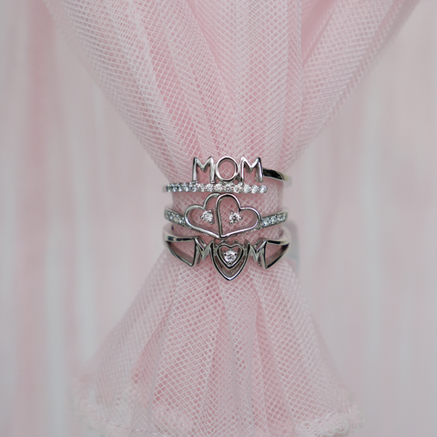 10kt White Gold MOM Diamond Ring