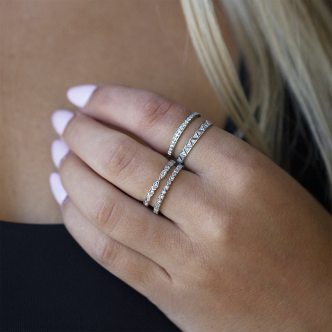 10kt White Gold 0.20cttw Diamond Band