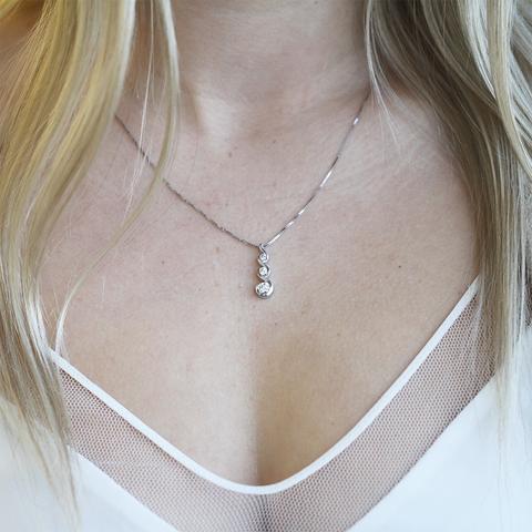 10kt White Gold 0.50cttw Canadian Diamond Pendant