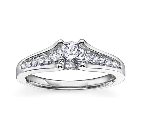 18kt White GoldEngagement Ring with Round Canadian Center Diamond