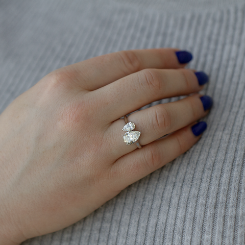 Pear diamond 2025 wedding ring