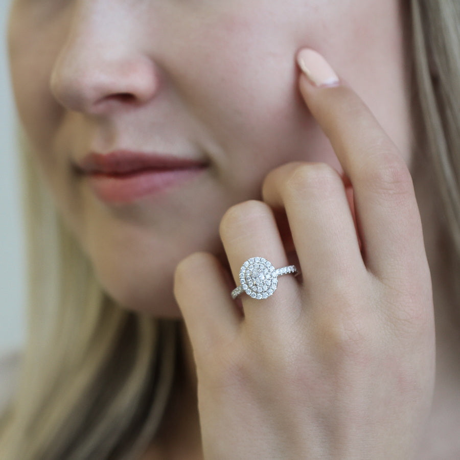 Independent Jewellers 14kt White Gold 1.00cttw Oval Halo Engagement Ring