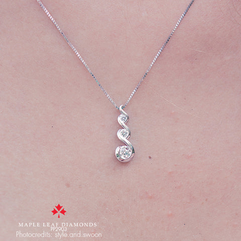 10kt White Gold 0.25cttw Canadian Diamond Pendant