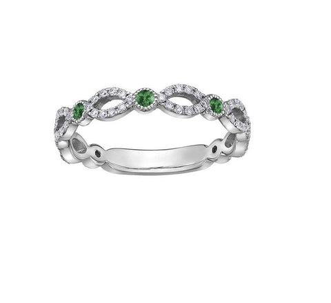 10kt White Gold Emerald And Diamond Ring