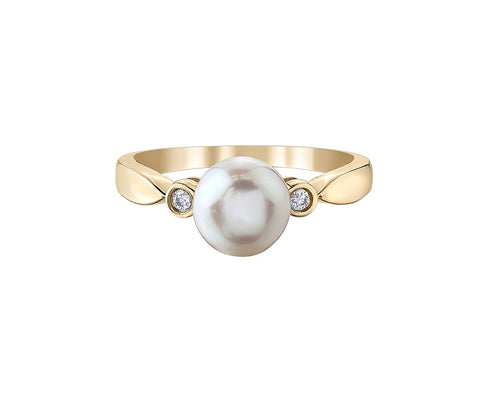 10kt Yellow Gold Pearl and Diamond Ring